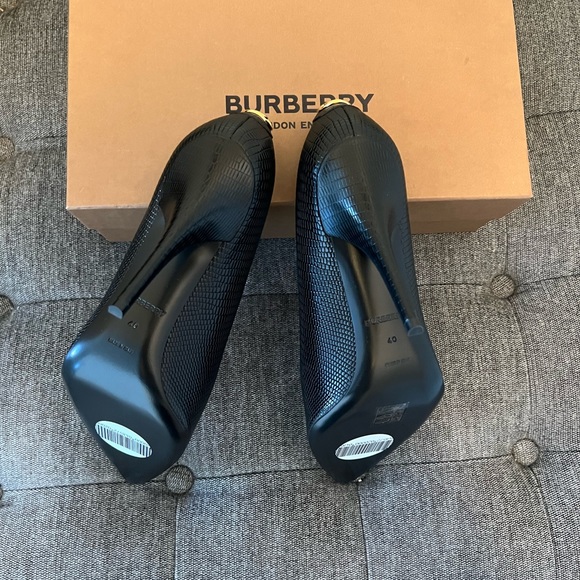 Burberry shoes - Picture 5 of 5